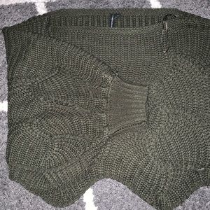 Green knitted crop top